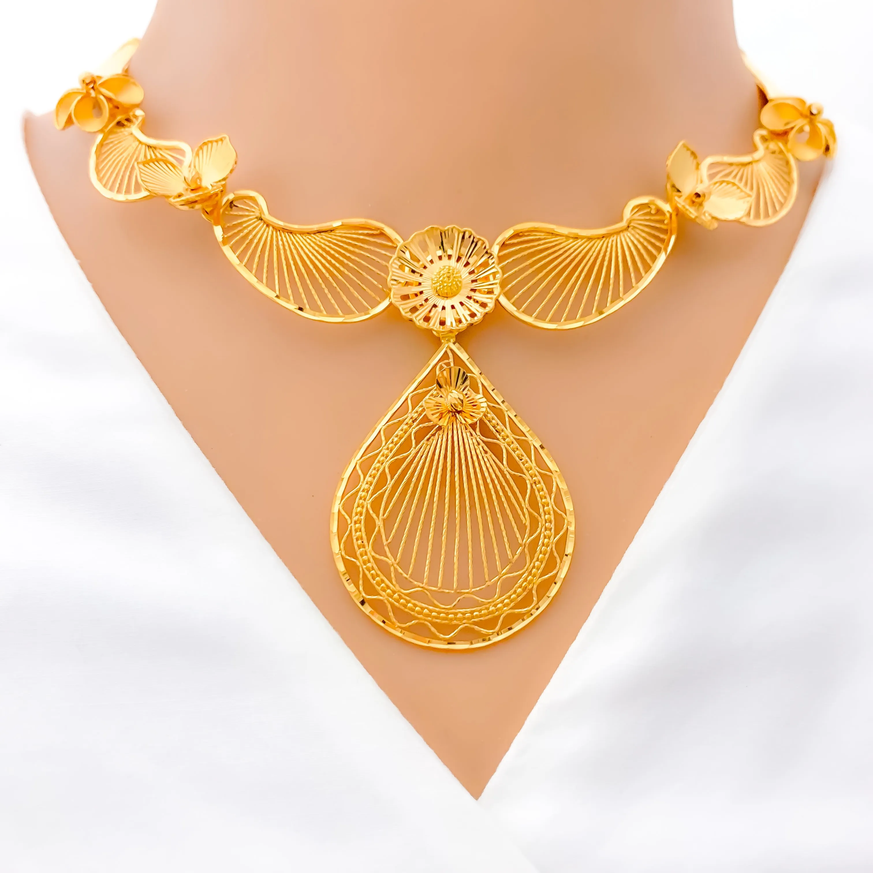 Abstract Floral Paisley 22k Gold Necklace Set