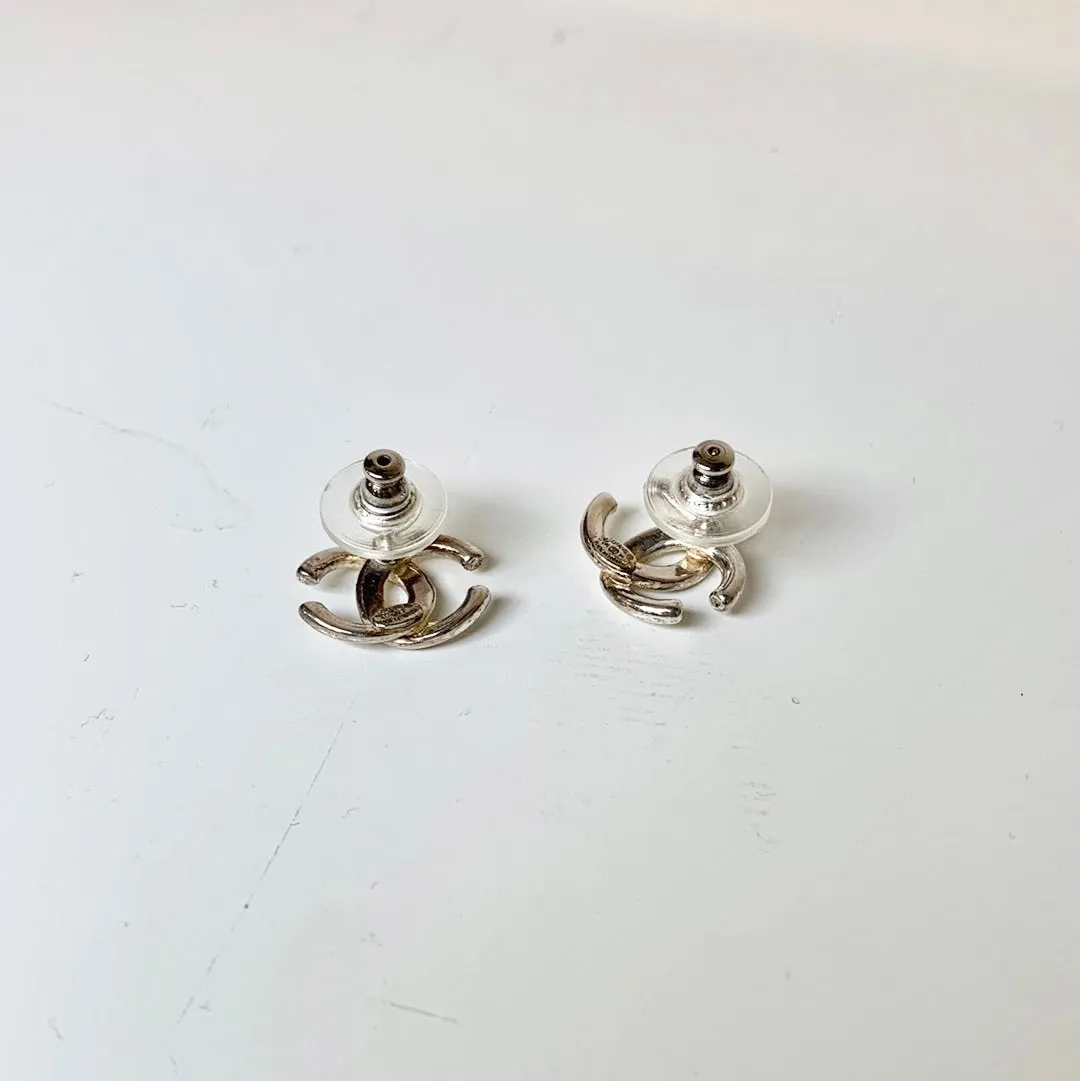 Classic CC Stud Earrings