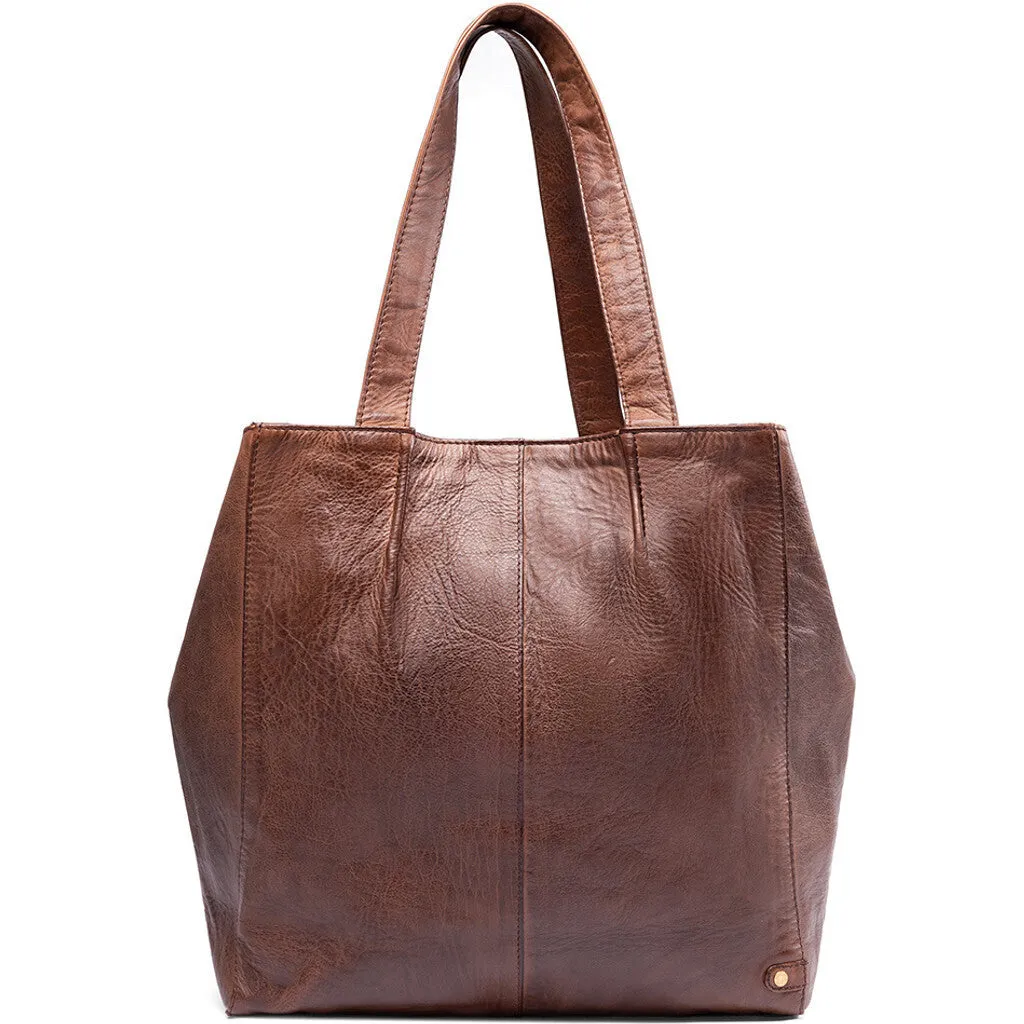 Classic leather shopper bag in timeless design / 15568 - Brandy