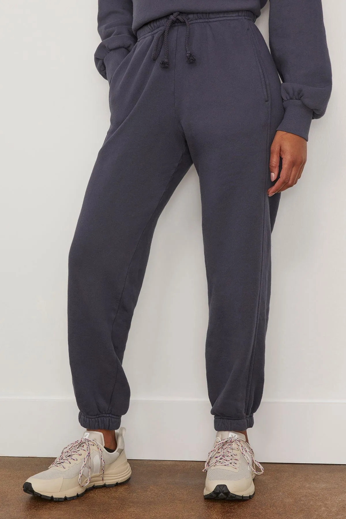 Devi Sweatpant in Hudson Blue