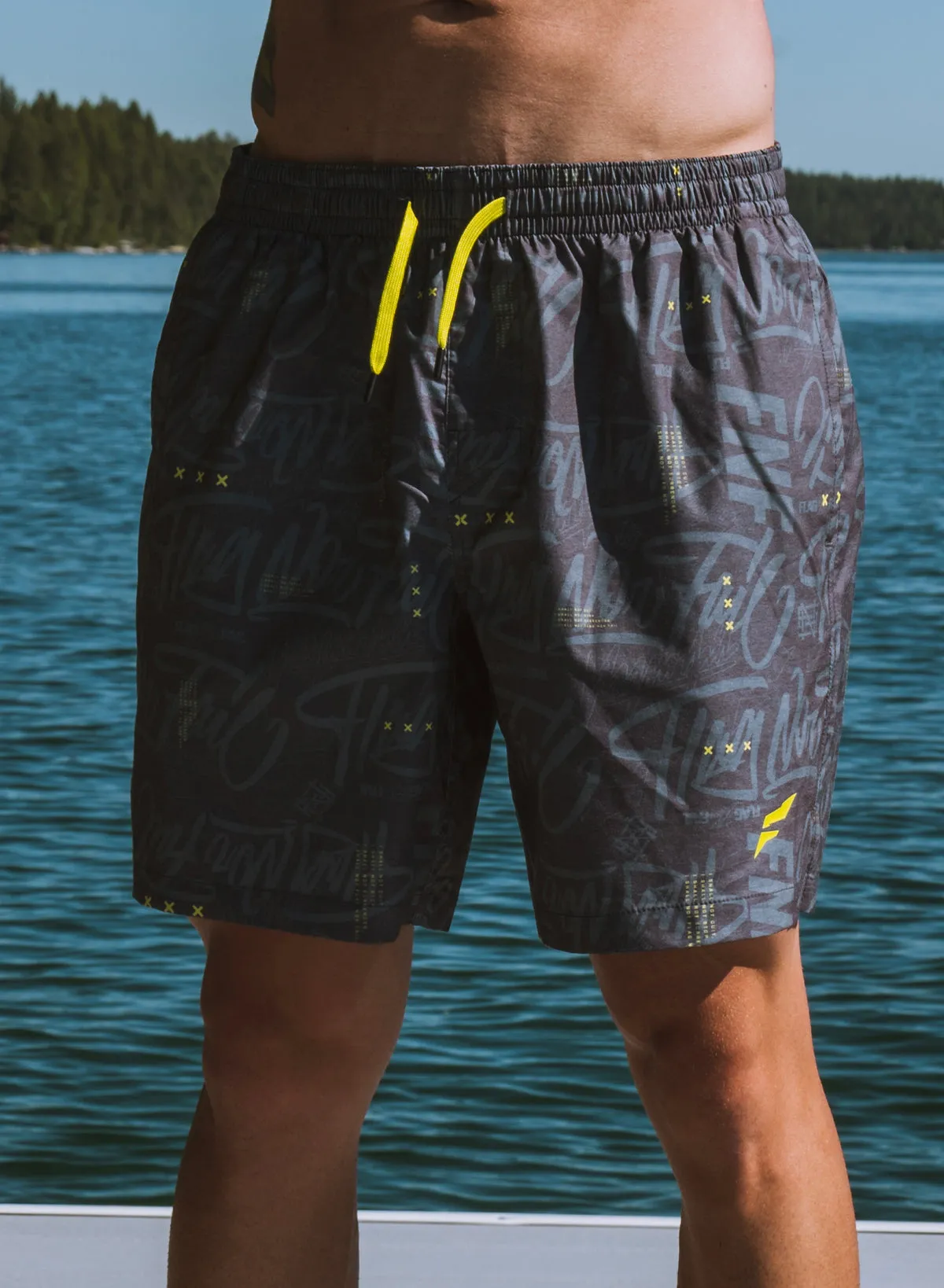 GOOD SUMMER SHORTS - FLAG-FETTI