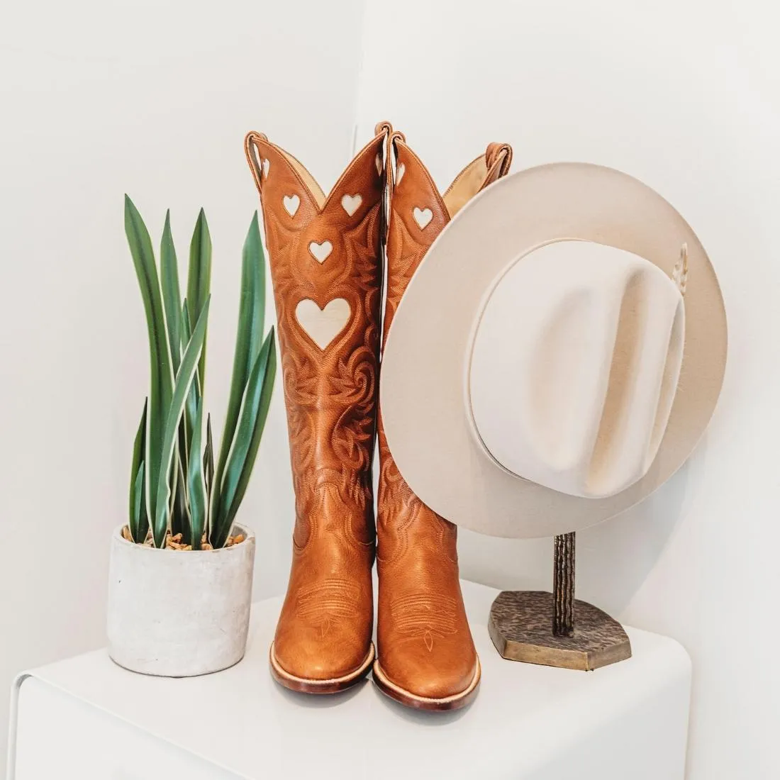 Latigo & Bone Heart Boot