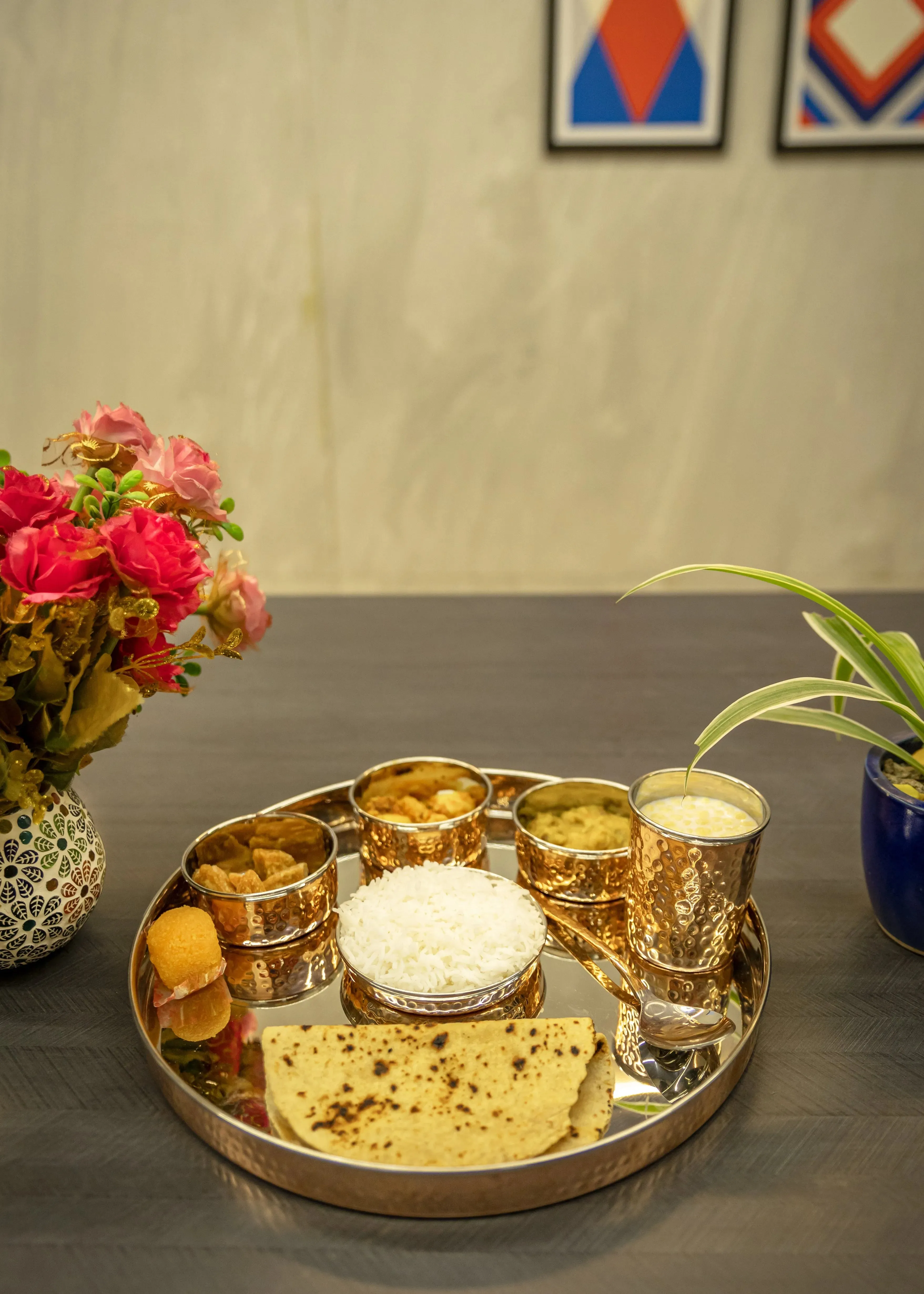 Metal Food Thali With Bowls